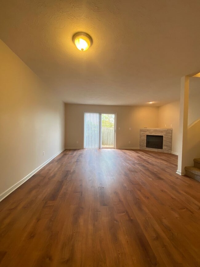 Building Photo - 3937 NE 149th Ave