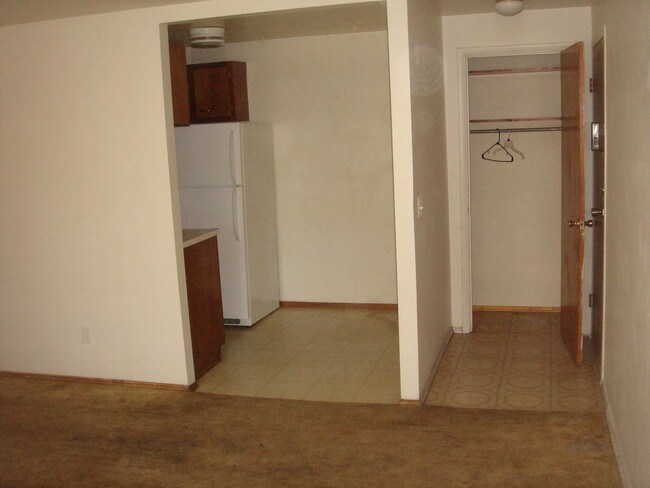 Unit - 3838 Washington Ave