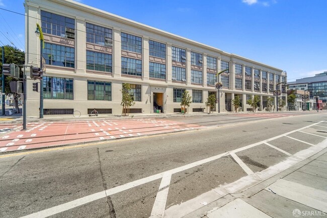 Building Photo - 601 4th St