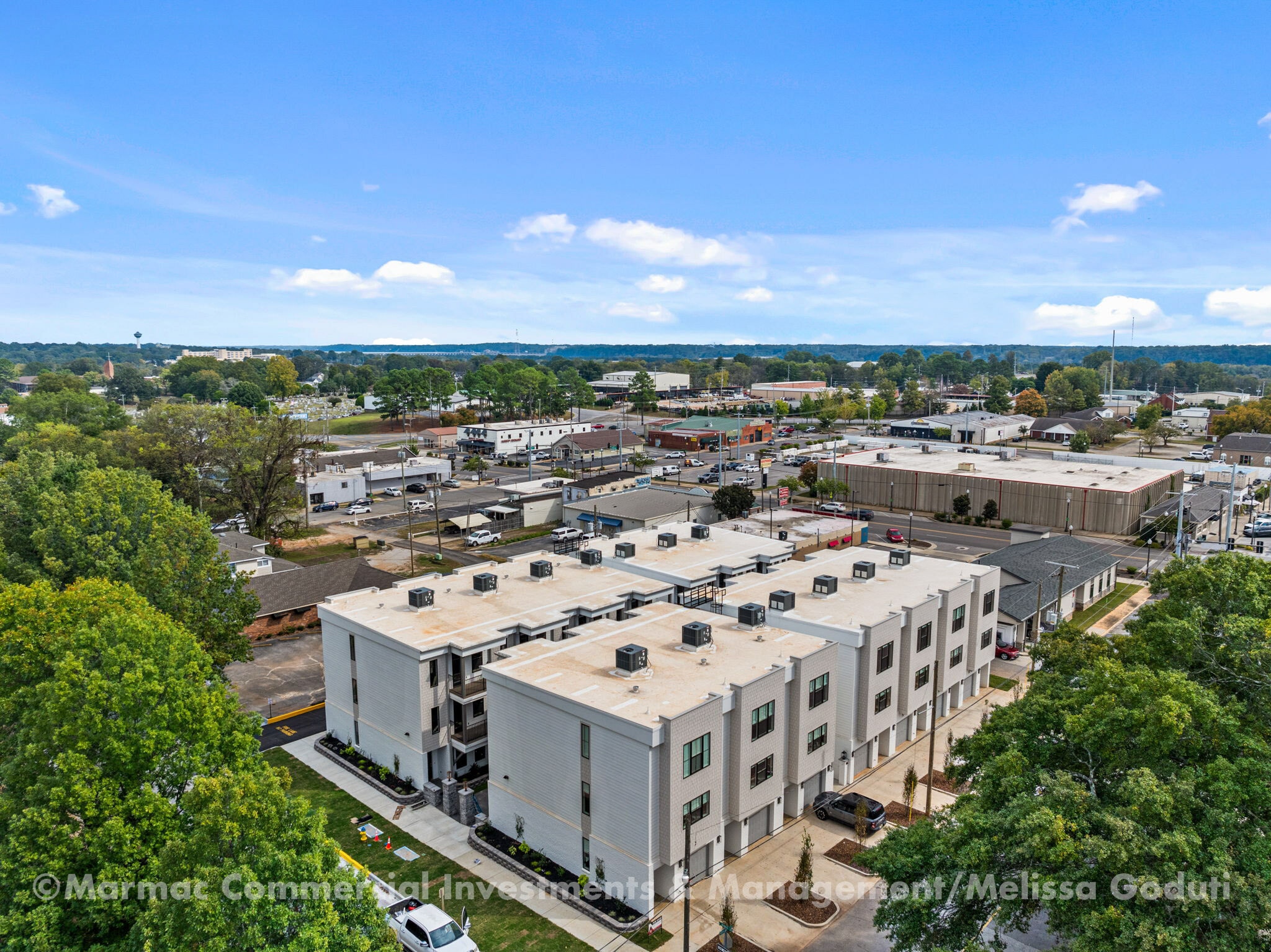 Building Photo - 154 N Poplar St