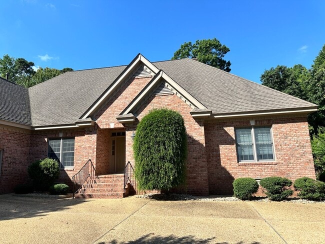 Building Photo - Beautiful home for rent in Fords Colony! Available Now!
