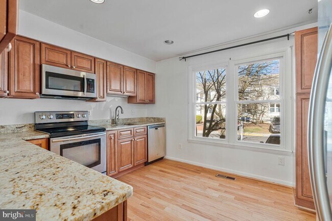 Building Photo - 8505 Jeffersonian Ct