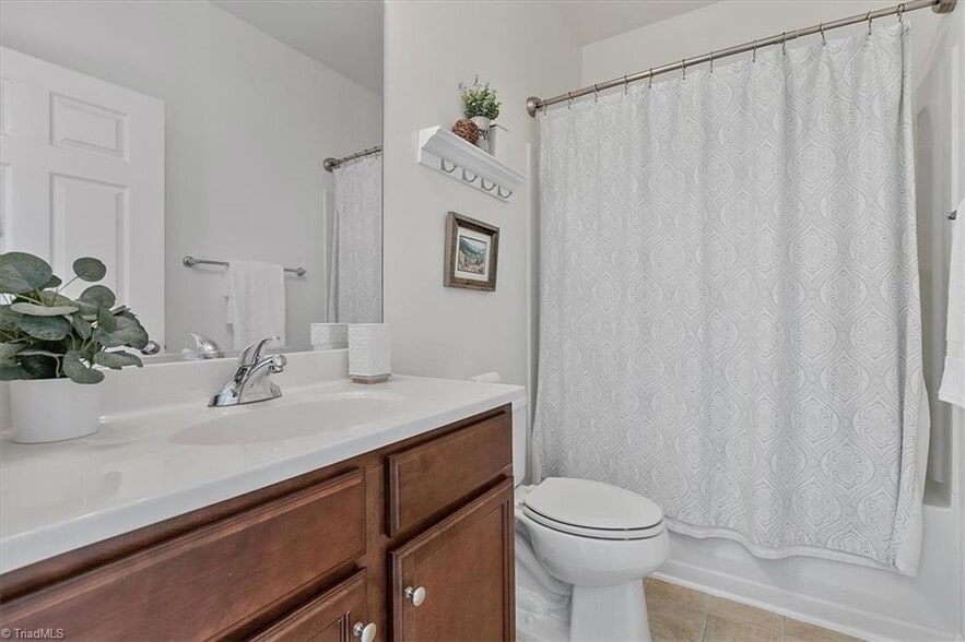 Building Photo - 1173 Kelso Ln