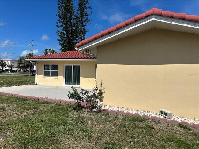Building Photo - 3001 Gulf Blvd