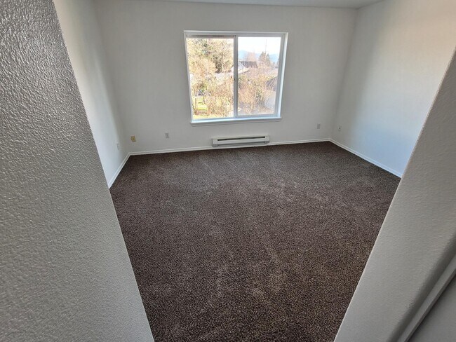 Building Photo - 3013 Main St