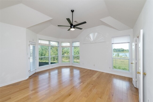 Building Photo - 2318 Balleybrooke Dr