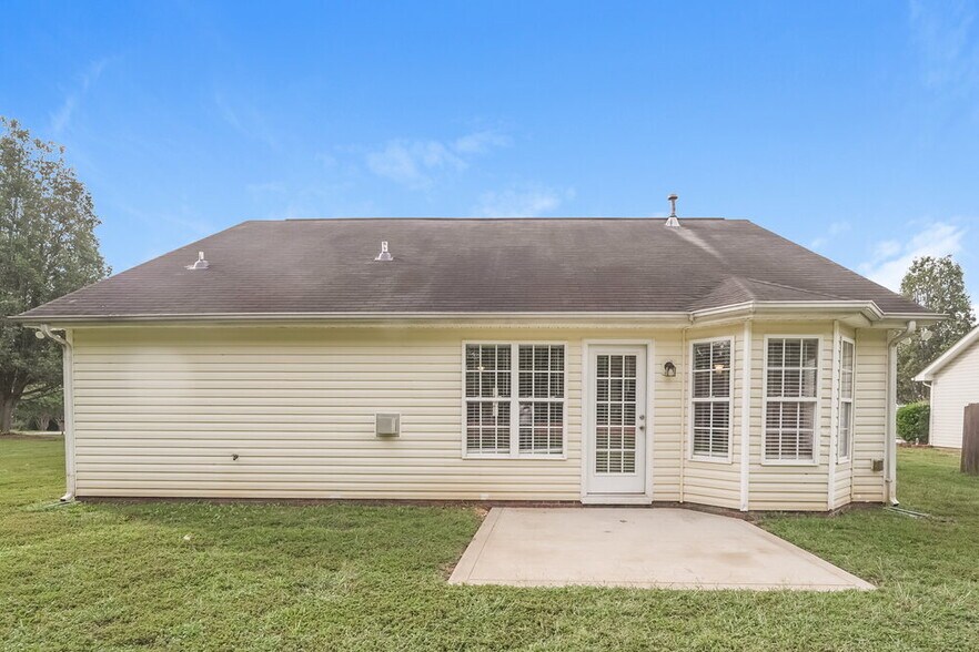 Building Photo - 1038 Counselors Dr