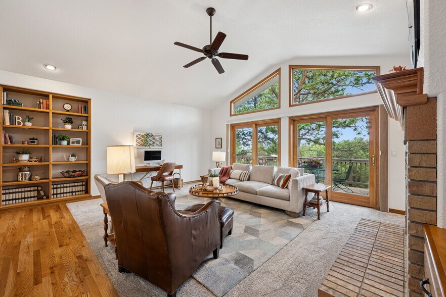 Building Photo - 235 Winding Meadow Way