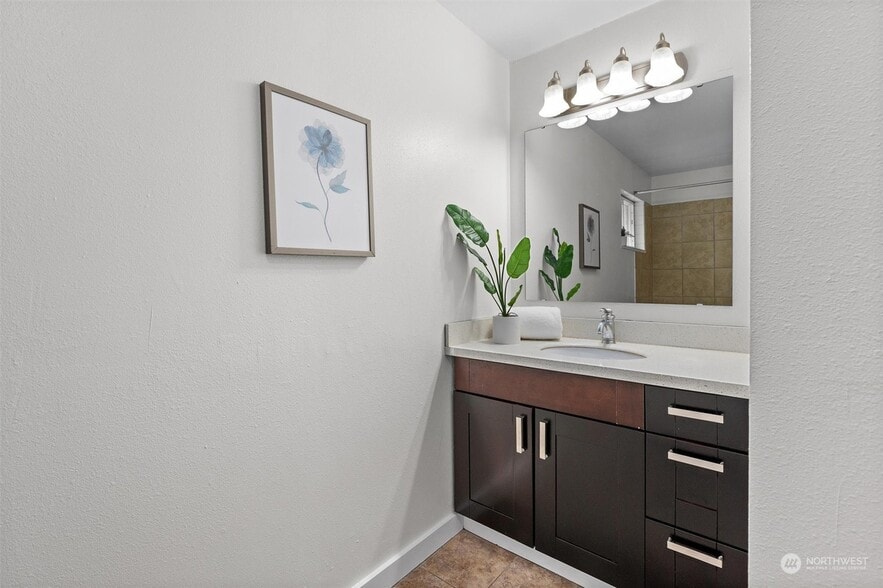 Building Photo - 500 Stevens Ave NW