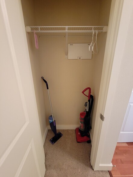 Building Photo - 400 Washington Ave