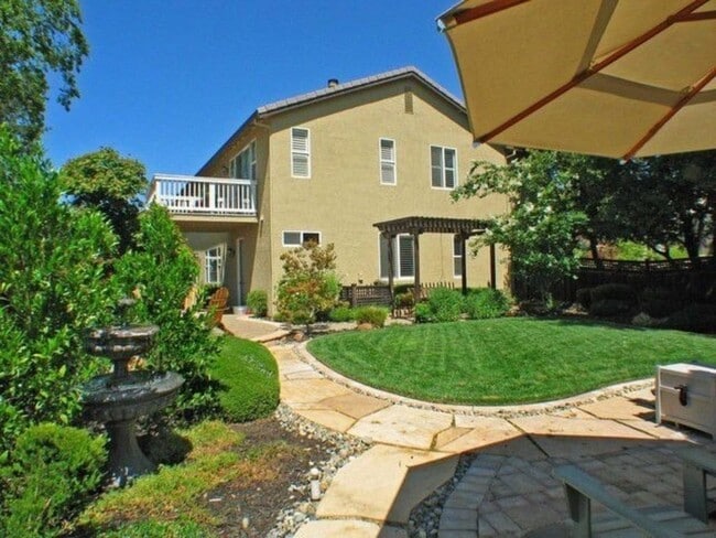 Building Photo - 5/3 3386 sf El Dorado Hills Woodridge home