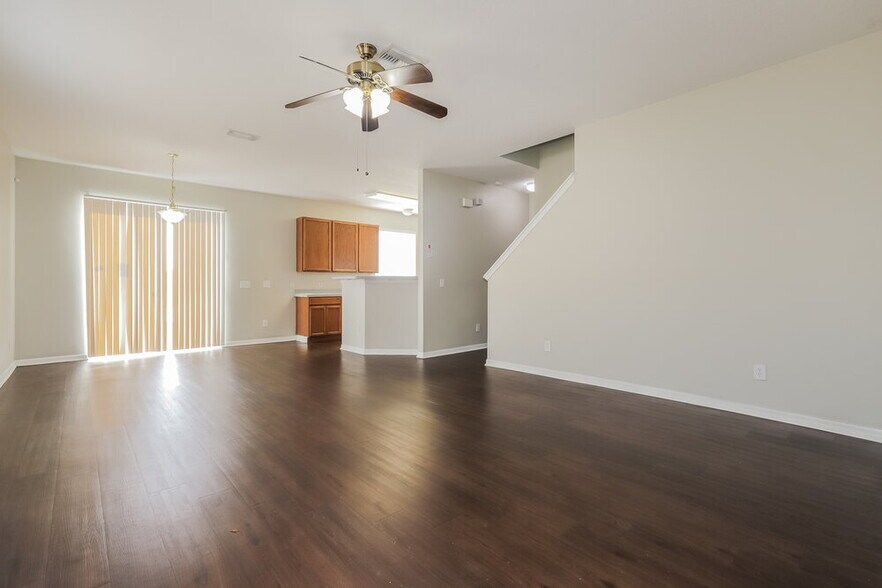 Building Photo - 11050 Golden Silence Dr