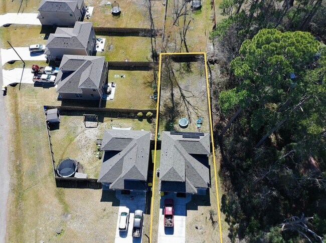 Building Photo - 804 Pearl River