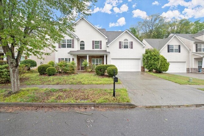 Building Photo - 5 Bedroom in Buford. Great School