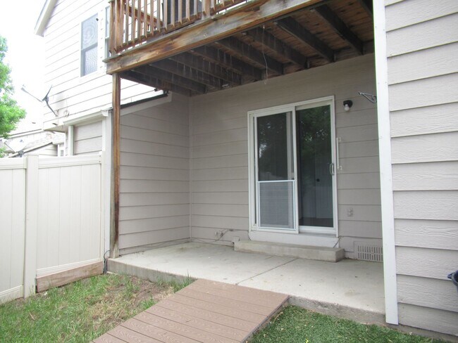 Building Photo - Adorable 1 bedroom with W/D
