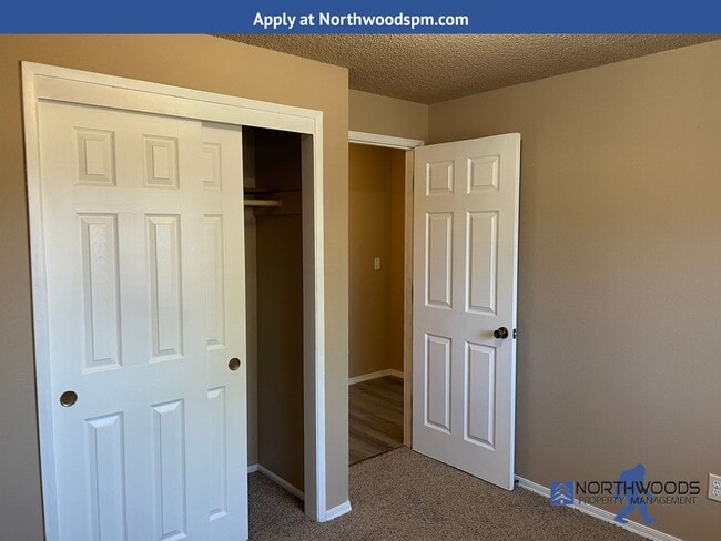 Building Photo - Very Nice 3 Bedroom 1.5 Bath Home-Located ...
