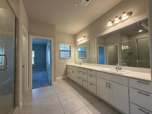 Building Photo - 624 Hutchinson Ln