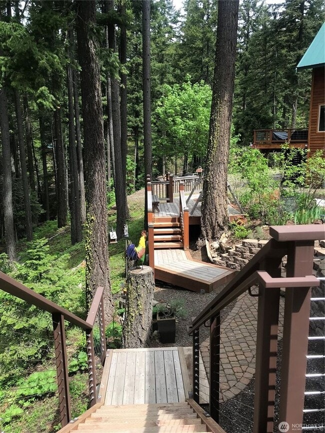 Building Photo - Fully furnished cabin in Pine Loch Sun.  Come enjoy the outdoors!!