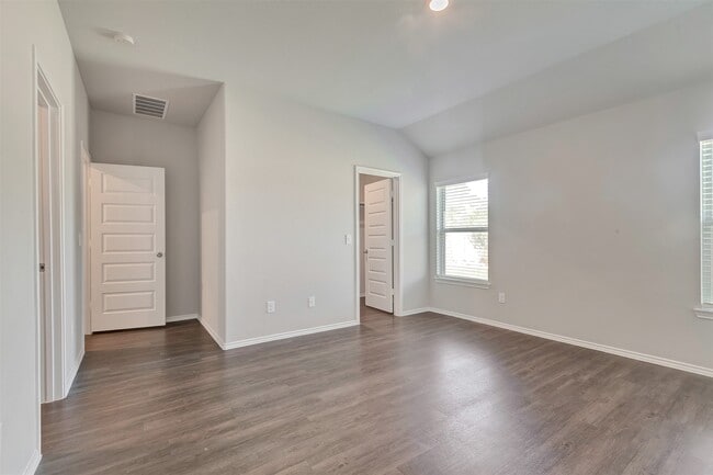 Building Photo - 261 Gallant Front Trl