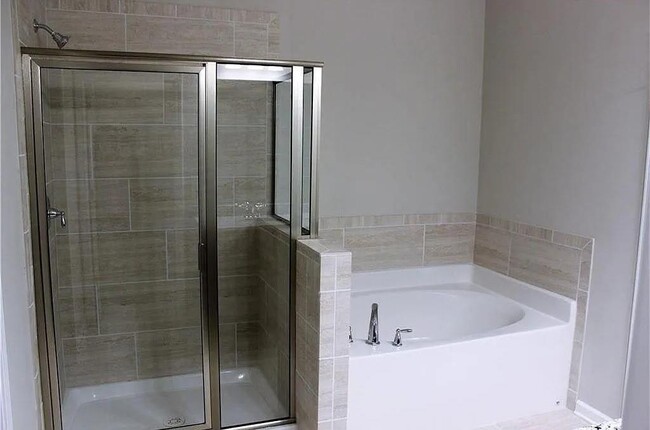 Building Photo - 5023 Garrett Ct