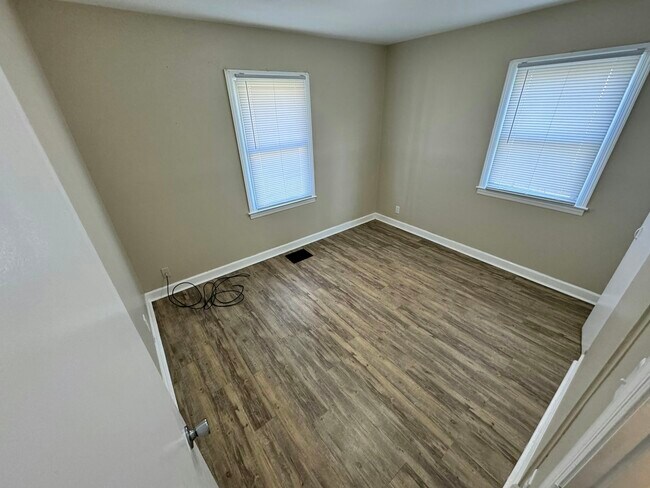 Building Photo - 4054 Larkspur Dr