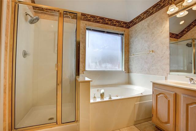 Building Photo - 909 Mallard Way