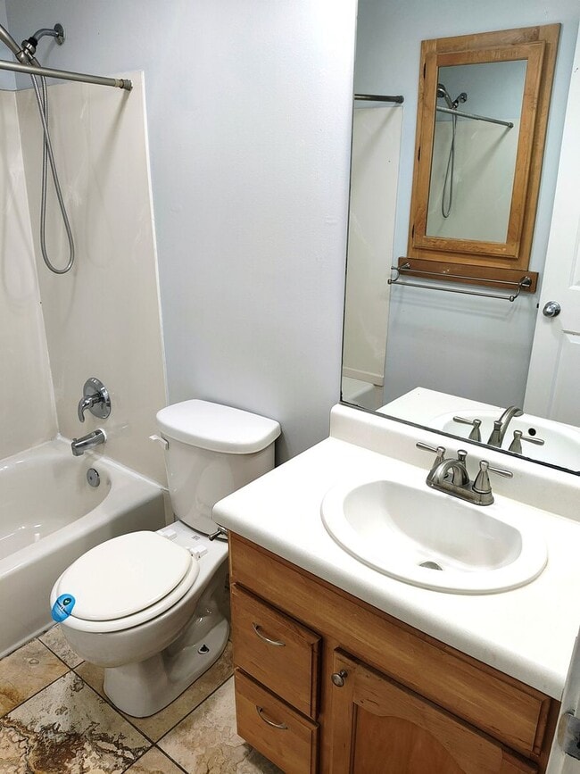 Building Photo - 3 Bd 1 Bath Home Includes Yard Care