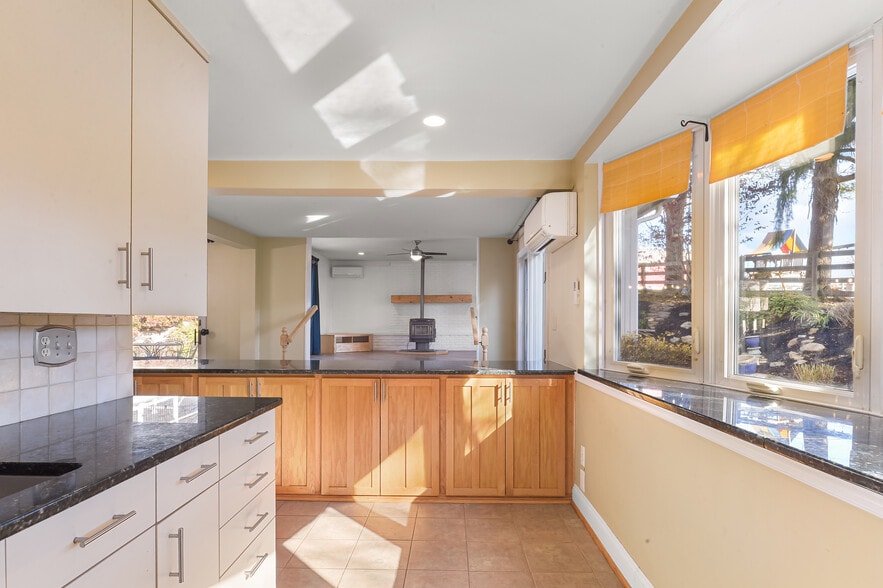 Building Photo - 2103 Laurel Brook Rd