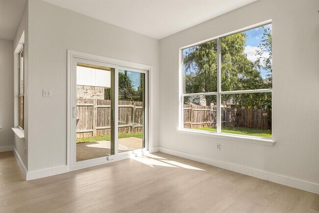 Building Photo - 3600 Texas Topaz Dr