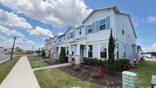 Building Photo - 1886 Falconhurst Ln