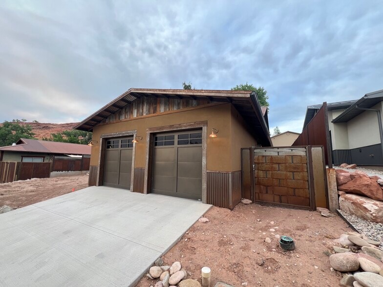 Building Photo - 1286 Dream Dr