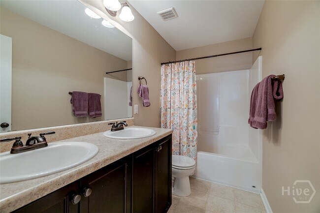 Building Photo - 121 Cypress Loop