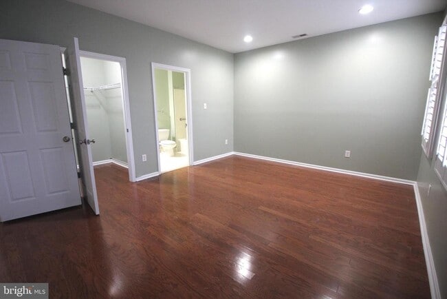 Building Photo - 151 Jackson St