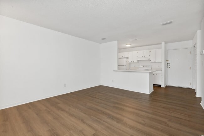 Building Photo - 6840 Blue Heron Blvd