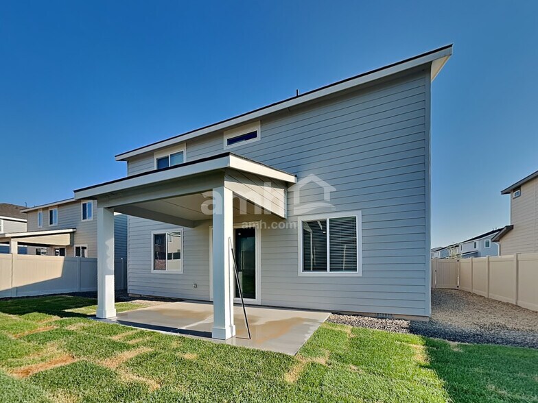 Building Photo - 1351 E Old Mesquite St