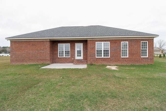 Building Photo - 307 Four Seasons Dr