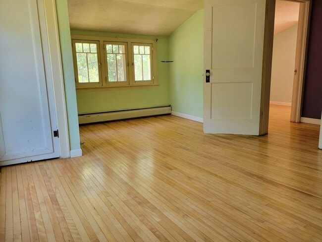 Building Photo - Single Family Home