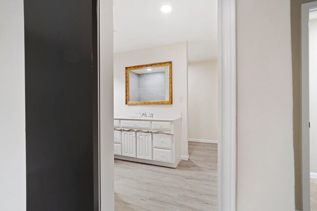 Building Photo - 11567 Willwood Dr