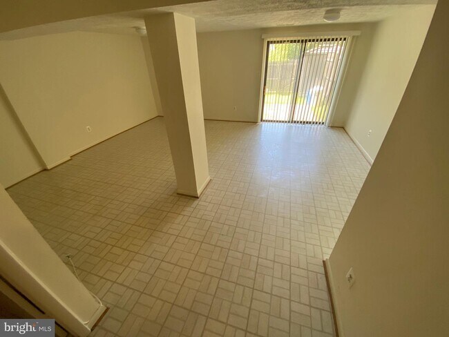 Building Photo - 7820 Muirfield Ct