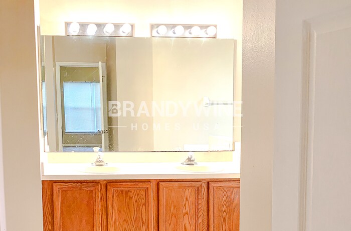 Building Photo - 6711 King Rail Ct