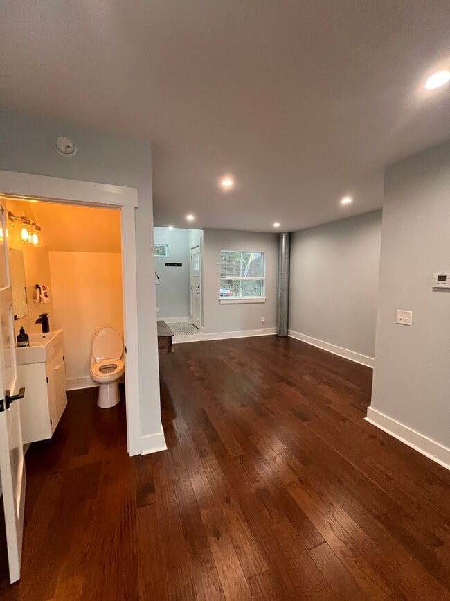 Building Photo - Lawrenceville 3 Bed, 2.5 Bath House with Parking for Lease July 1!