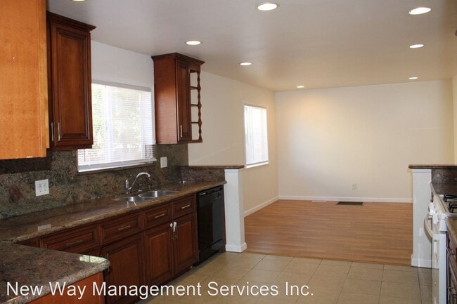 Building Photo - 5 br, 3 bath House - 209 Rossi Avenue, Unit A