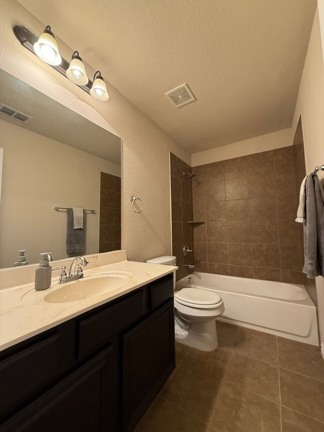 Building Photo - 5/4/3  Home with Game room in WALKING DISTANCE TO THE MARINA