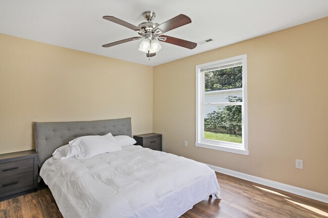 Building Photo - 7103 Highland St