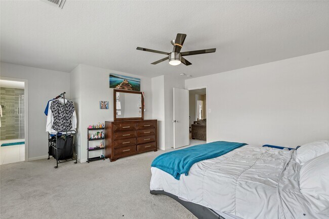 Building Photo - 17142 Carshalton Ct