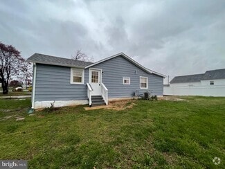 Building Photo - 14 Drexel Dr
