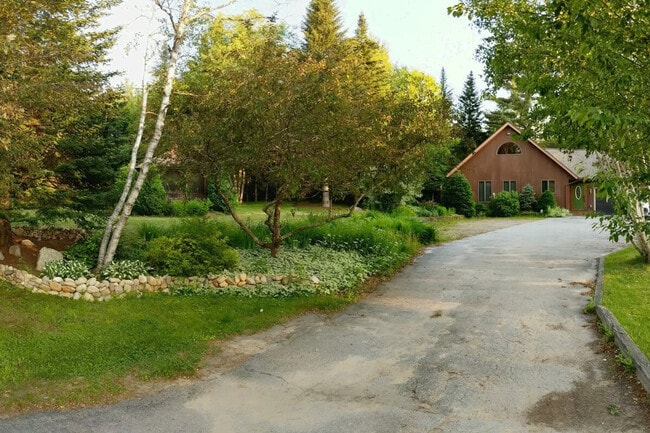 Building Photo - 66 Paquette Dr