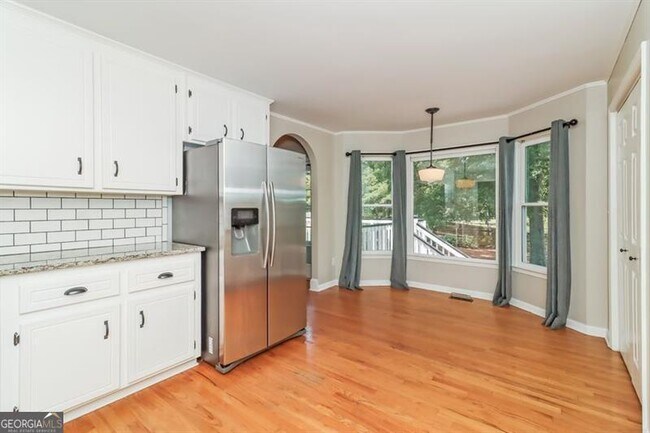 Building Photo - 30 Bramblewood Trail SW
