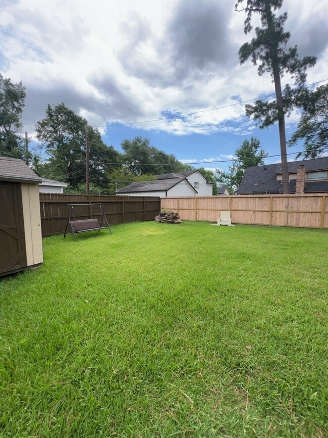 Building Photo - 3907 Glenheather Dr