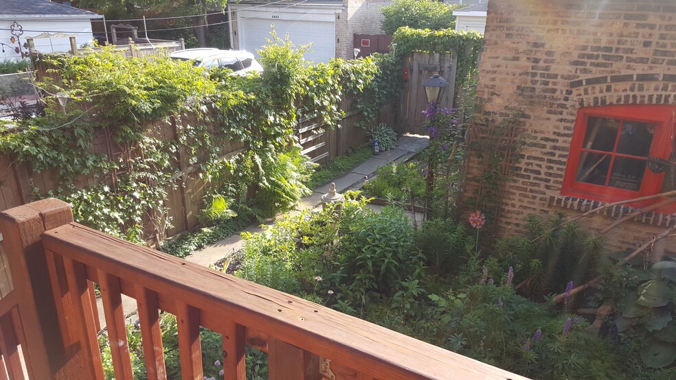 Garden View - 6426 N Lakewood Ave